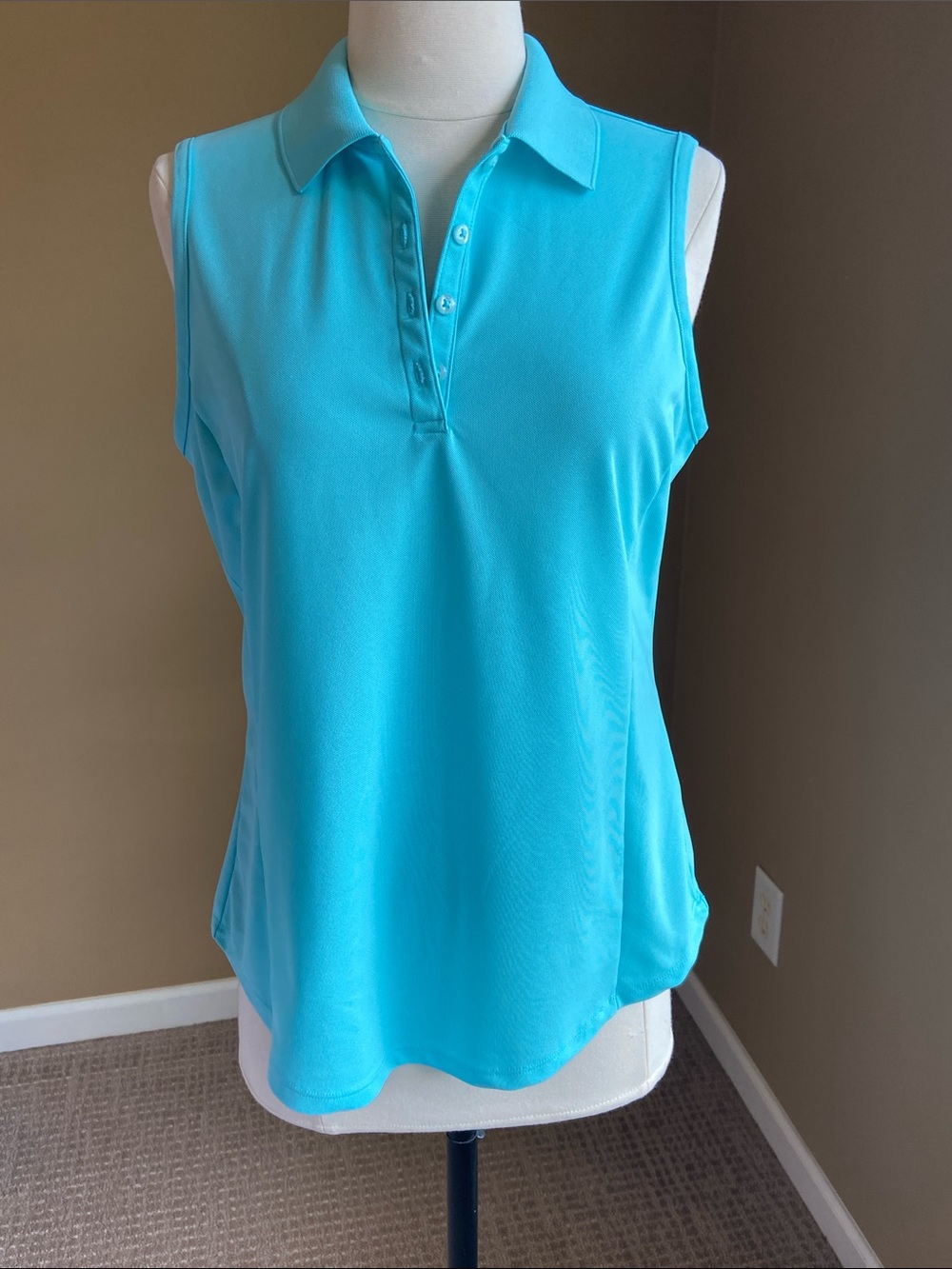 Greg Norman Collection Women’s Sleeveless Polo Tank in Turquoise- Medium, Golf